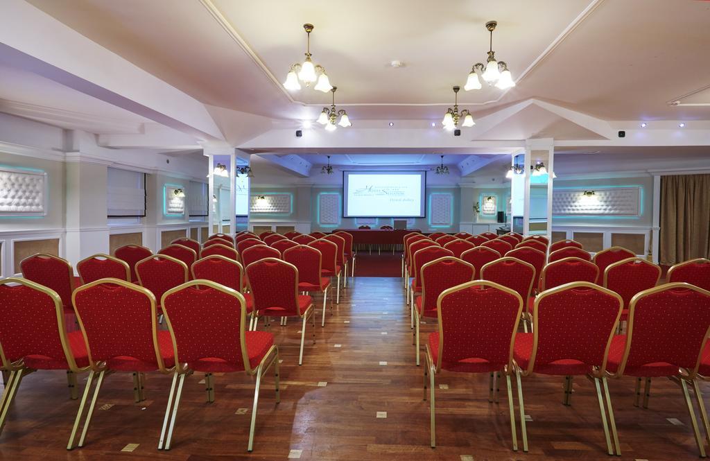 Hotel Senator Konferencje & Spa Starachowice Exterior foto