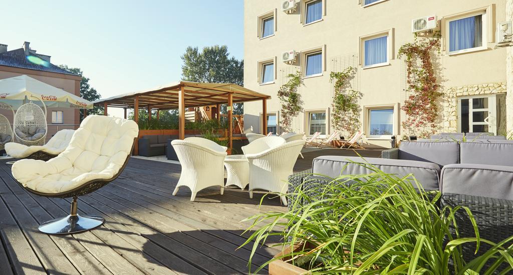 Hotel Senator Konferencje & Spa Starachowice Exterior foto